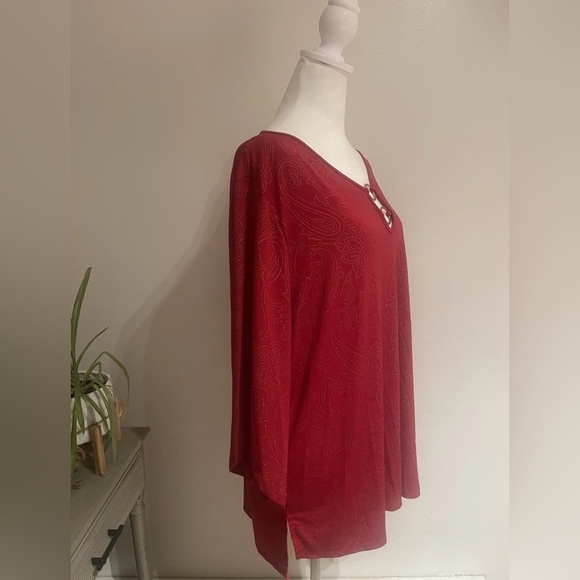 Amana Red and Gold Rhinestone Paisley Pattern Tunic Flowy Elegant Blouse Size 2X - Picture 3 of 7